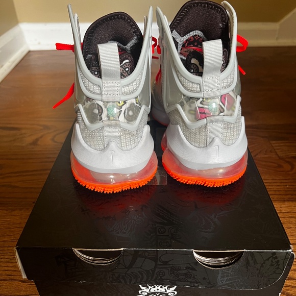 NIKE LEBRON  (19) XIX FAST FOOD BRIGHT CRIMSON DD0418 BOYS SIZE 3.5 - Picture 4 of 5